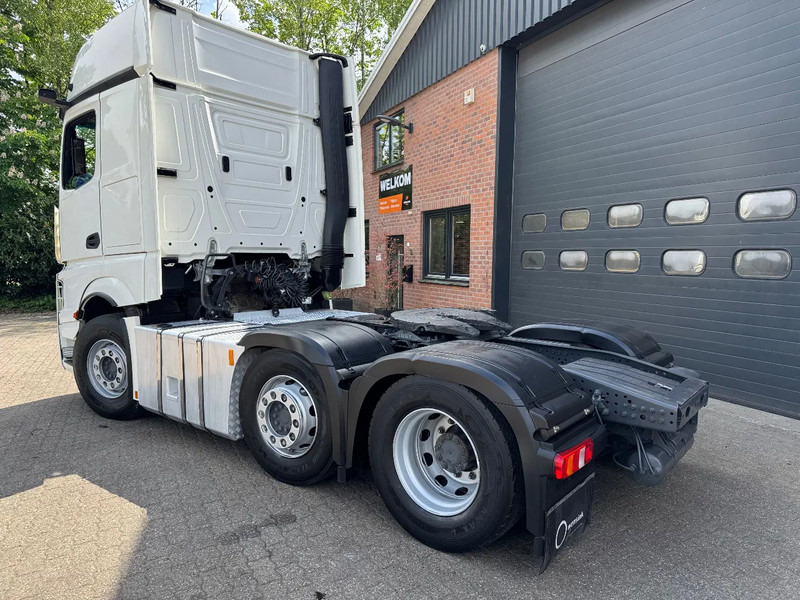 Mercedes-Benz Actros 2545 6X2 Gigaspace Gestuurde voorloopas NL Truck 327.240KM - Sadulveok: pilt 4 Mercedes-Benz Actros 2545 6X2 Gigaspace Gestuurde voorloopas NL Truck 327.240KM - Sadulveok: pilt 4