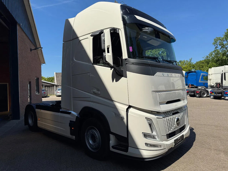 Volvo FH 500 AERO NEW! 9 Ton Vooras Globetrotter XL, PTO, ACC, Standairco, 2 tanks, LED - Sadulveok: pilt 2 Volvo FH 500 AERO NEW! 9 Ton Vooras Globetrotter XL, PTO, ACC, Standairco, 2 tanks, LED - Sadulveok: pilt 2