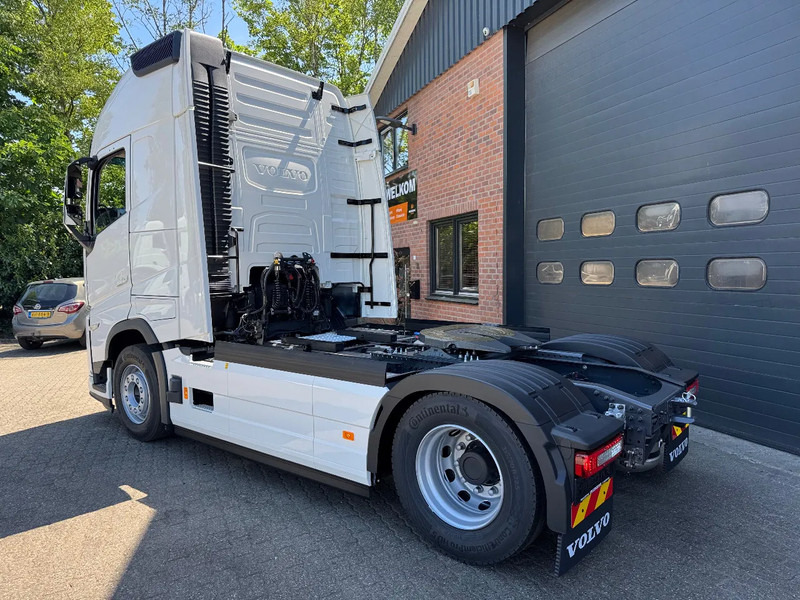 Volvo FH 500 AERO NEW! 9 Ton Vooras Globetrotter XL, PTO, ACC, Standairco, 2 tanks, LED - Sadulveok: pilt 3 Volvo FH 500 AERO NEW! 9 Ton Vooras Globetrotter XL, PTO, ACC, Standairco, 2 tanks, LED - Sadulveok: pilt 3