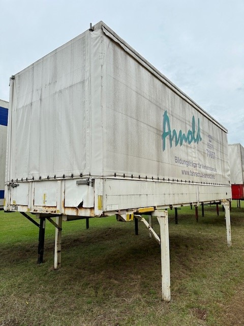 Ackermann-Fruehauf Wechselpritsche mit Bordwänden und Plane BDF System 7.150 mm - Kardinakülje vahetuskorpus: pilt 4 Ackermann-Fruehauf Wechselpritsche mit Bordwänden und Plane BDF System 7.150 mm - Kardinakülje vahetuskorpus: pilt 4