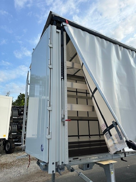 Kögel BDF-System, 7.450 mm lang, Hubdach, Eckhöhe: 2.920 mm, - Kardinakülje vahetuskorpus: pilt 2 Kögel BDF-System, 7.450 mm lang, Hubdach, Eckhöhe: 2.920 mm, - Kardinakülje vahetuskorpus: pilt 2