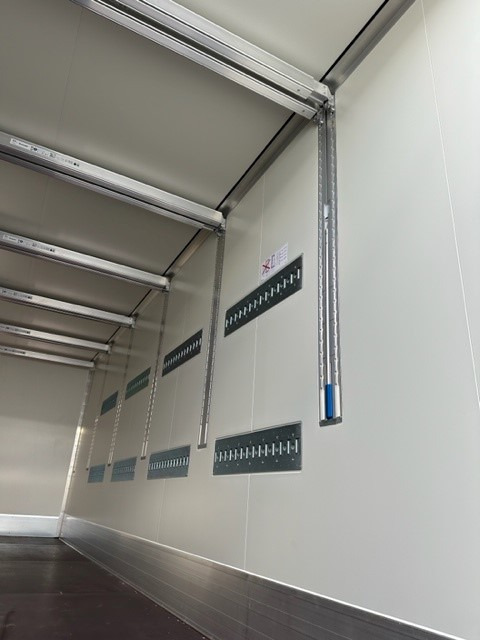 Krone BDF-System 7.450 mm, Portaltüren, FABRIKNEU - Asenduskorpus - furgoon: pilt 4 Krone BDF-System 7.450 mm, Portaltüren, FABRIKNEU - Asenduskorpus - furgoon: pilt 4