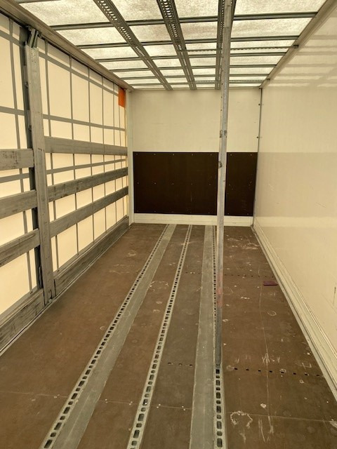 Sommer BDF-System 7.450 mm lang, LACK NEU IN RAL 9010 - Asenduskorpus - furgoon: pilt 2 Sommer BDF-System 7.450 mm lang, LACK NEU IN RAL 9010 - Asenduskorpus - furgoon: pilt 2