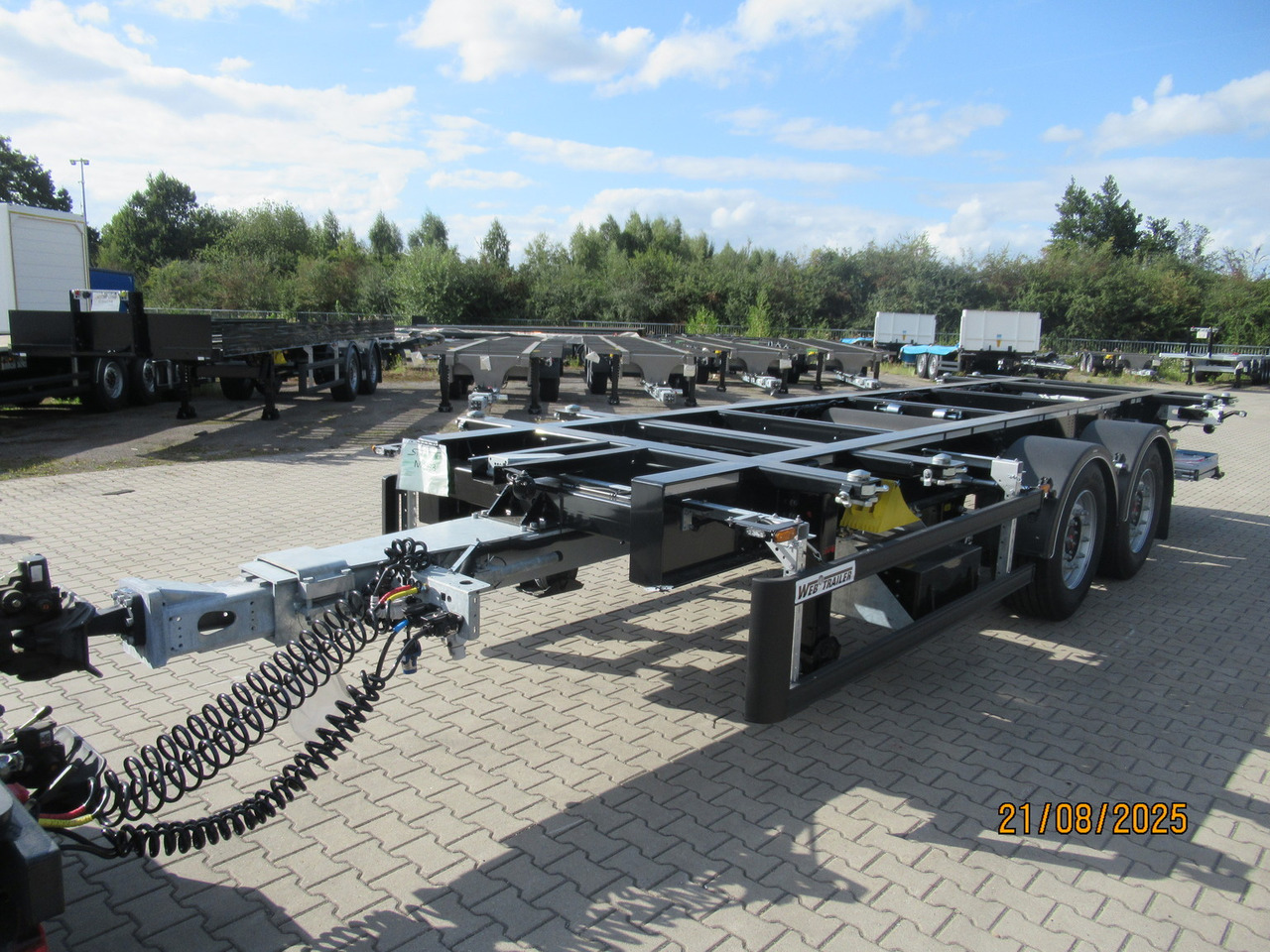 System Trailers BDF-System, Standard ohne Zulassung, mit Ladebordwand - Furgoonjärelhaagis: pilt 2 System Trailers BDF-System, Standard ohne Zulassung, mit Ladebordwand - Furgoonjärelhaagis: pilt 2