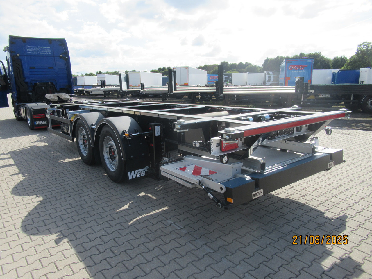 System Trailers BDF-System, Standard ohne Zulassung, mit Ladebordwand - Furgoonjärelhaagis: pilt 4 System Trailers BDF-System, Standard ohne Zulassung, mit Ladebordwand - Furgoonjärelhaagis: pilt 4