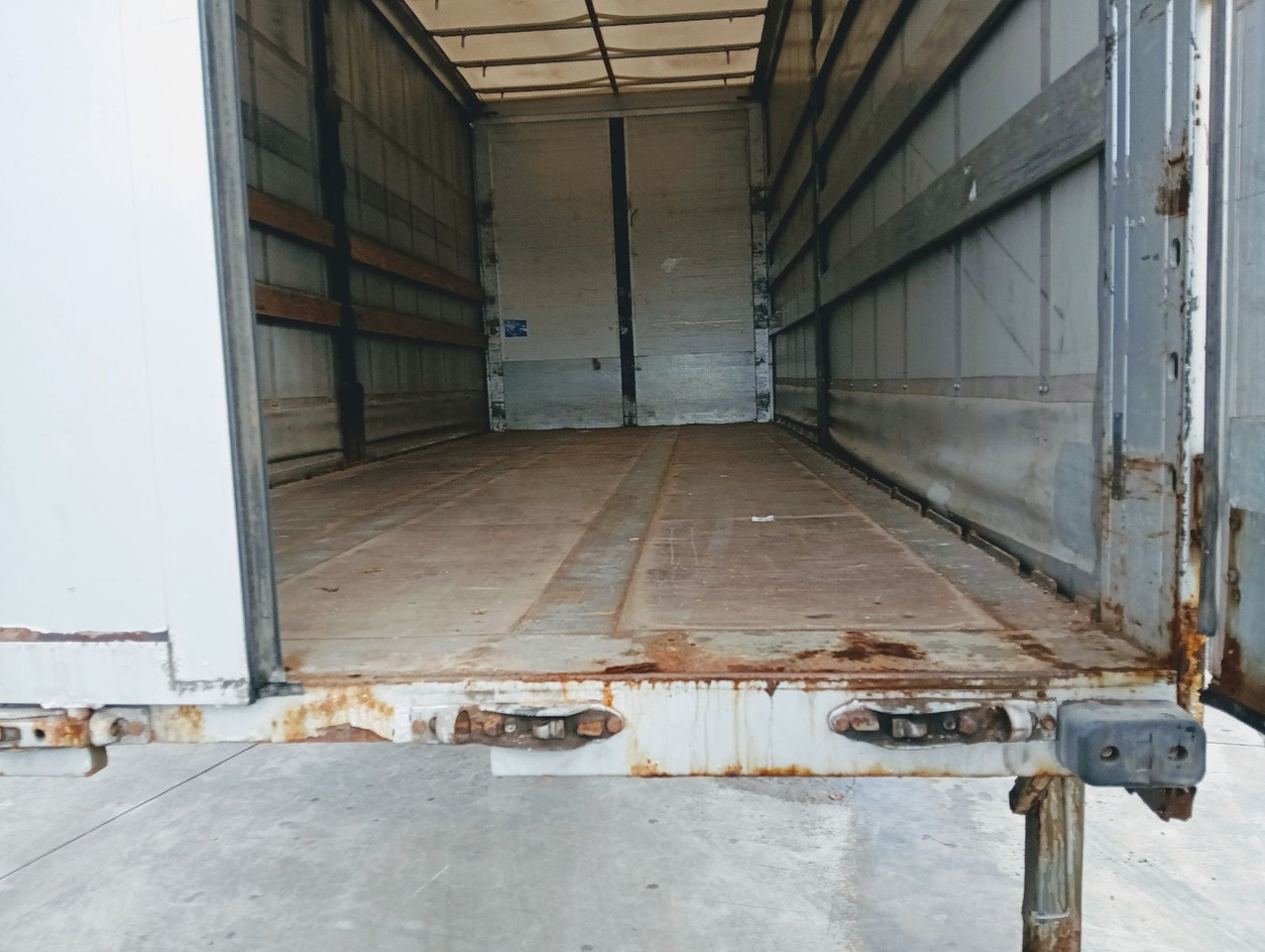 Kardinakülje vahetuskorpus Hofmann 2xWB2205 C745 9/2007 Hubdach,Curtainsider,Edscha Hofmann 2xWB2205 C745 9/2007 Hubdach,Curtainsider,Edscha: pilt 10
