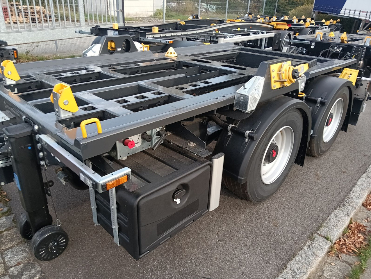 Hüffermann 2-A-MINI-CARRIER SAFETYFIX VERZINKT NEU TOP-PREI - Multilift/ Liftdumper haagis: pilt 3 Hüffermann 2-A-MINI-CARRIER SAFETYFIX VERZINKT NEU TOP-PREI - Multilift/ Liftdumper haagis: pilt 3