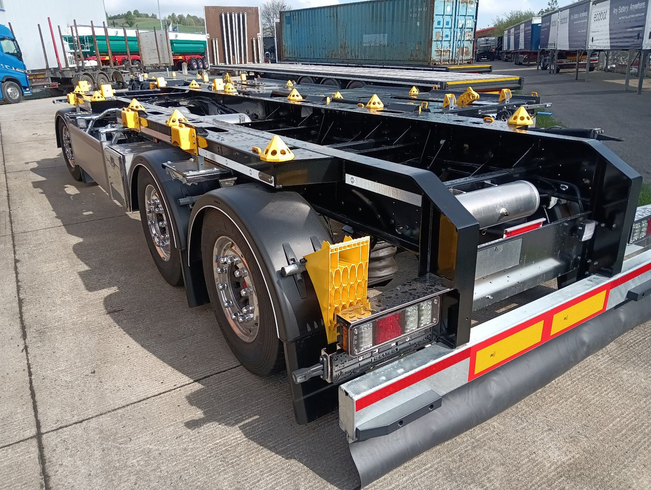 Hüffermann 3-A VARIO-CARRIER SAF NEU VERZINKT LiftAlufelgen - Multilift/ Liftdumper haagis: pilt 4 Hüffermann 3-A VARIO-CARRIER SAF NEU VERZINKT LiftAlufelgen - Multilift/ Liftdumper haagis: pilt 4