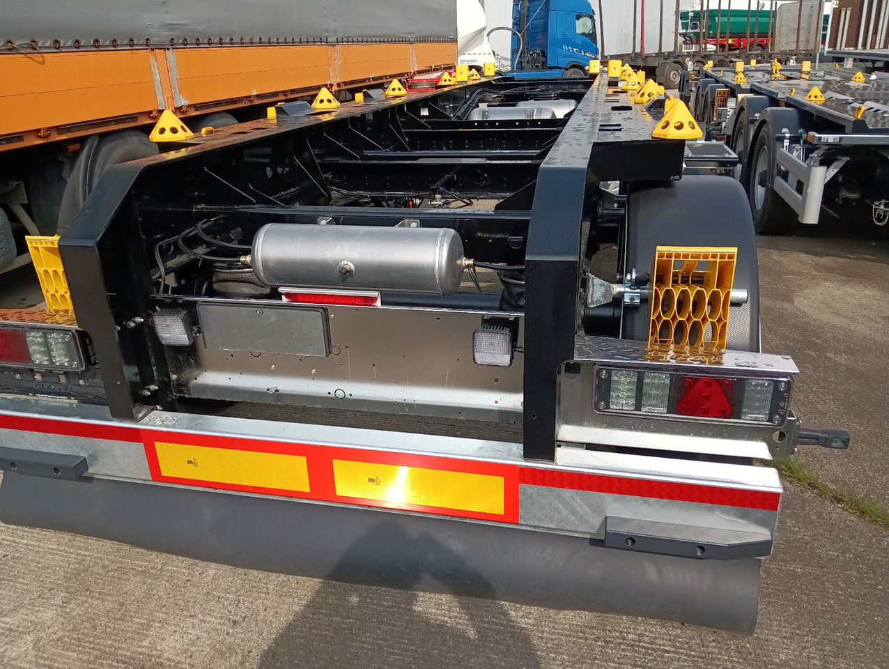 Hüffermann 3-A VARIO-CARRIER SAF NEU VERZINKT LiftAlufelgen - Multilift/ Liftdumper haagis: pilt 2 Hüffermann 3-A VARIO-CARRIER SAF NEU VERZINKT LiftAlufelgen - Multilift/ Liftdumper haagis: pilt 2