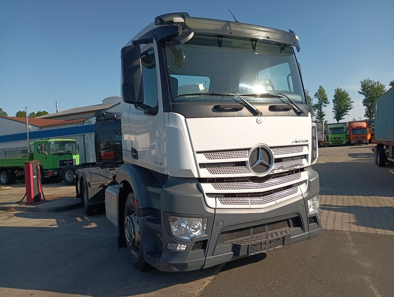 Mercedes-Benz 2545 6x2 Lenk/Lift MEILLER RK2070 Luft/Luft - Kabiinišassiiga veoauto: pilt 1 Mercedes-Benz 2545 6x2 Lenk/Lift MEILLER RK2070 Luft/Luft - Kabiinišassiiga veoauto: pilt 1