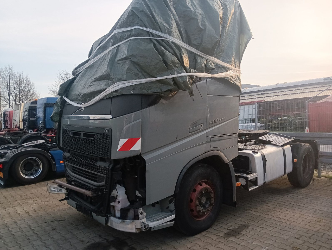 Volvo FH 500 Globe CRAWLER Hydr.,Luft/Luft Motor läuft - Sadulveok: pilt 5 Volvo FH 500 Globe CRAWLER Hydr.,Luft/Luft Motor läuft - Sadulveok: pilt 5