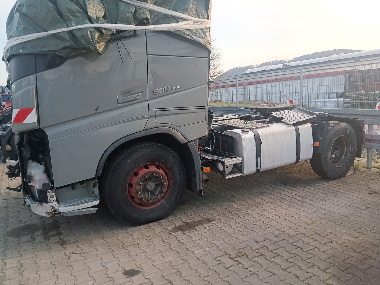 Volvo FH 500 Globe CRAWLER Hydr.,Luft/Luft Motor läuft - Sadulveok: pilt 4 Volvo FH 500 Globe CRAWLER Hydr.,Luft/Luft Motor läuft - Sadulveok: pilt 4