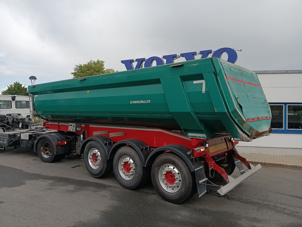 Schwarzmüller 3-A Stahlulde HARDOX ALCOA 25m3 SAF Lift 6180kg - Kallur-poolhaagis: pilt 1 Schwarzmüller 3-A Stahlulde HARDOX ALCOA 25m3 SAF Lift 6180kg - Kallur-poolhaagis: pilt 1