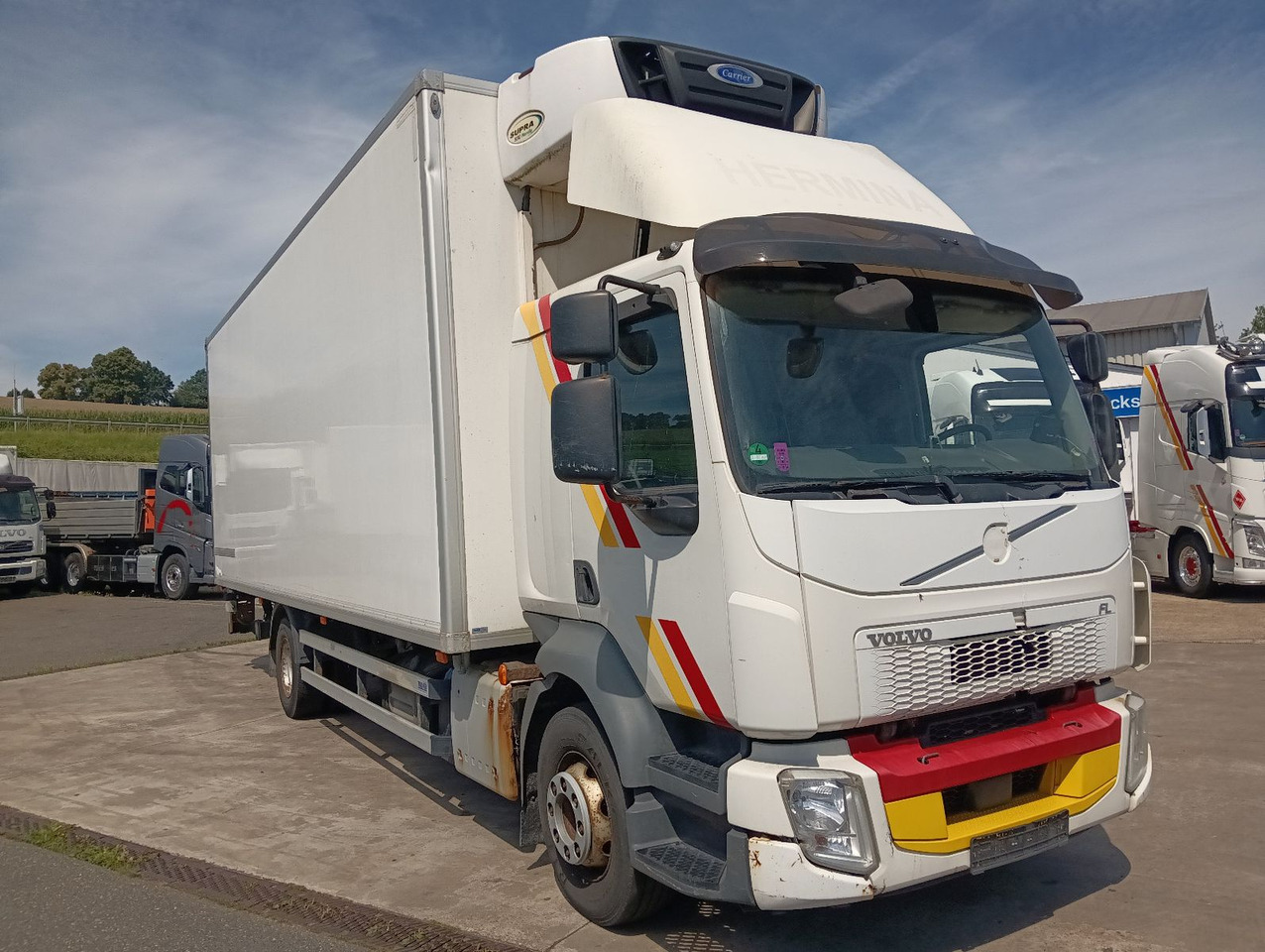Volvo FL250 4x2R 14t CarrierSupra650 7,3m LBW1.5tKlima - Külmutiga veoauto: pilt 4 Volvo FL250 4x2R 14t CarrierSupra650 7,3m LBW1.5tKlima - Külmutiga veoauto: pilt 4