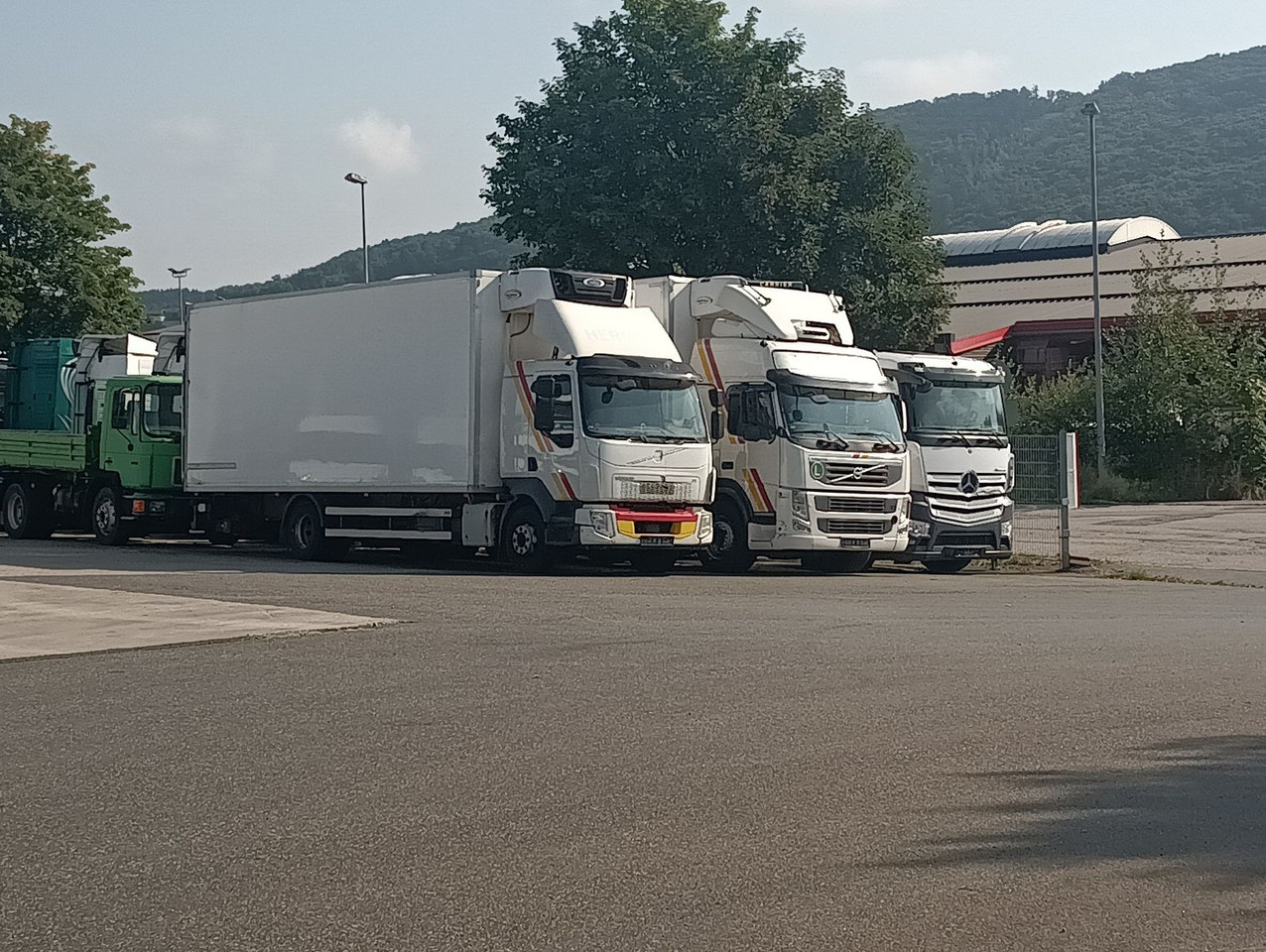 Volvo FM13-460 EEV 6x2R CarrierSupra550 7,3m LBW1.5t - Külmutiga veoauto: pilt 4 Volvo FM13-460 EEV 6x2R CarrierSupra550 7,3m LBW1.5t - Külmutiga veoauto: pilt 4