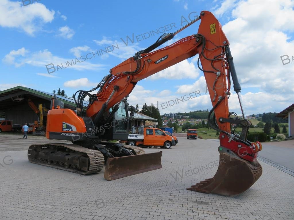 Doosan DX 235 LCR-5 - Lintekskavaator: pilt 2 Doosan DX 235 LCR-5 - Lintekskavaator: pilt 2