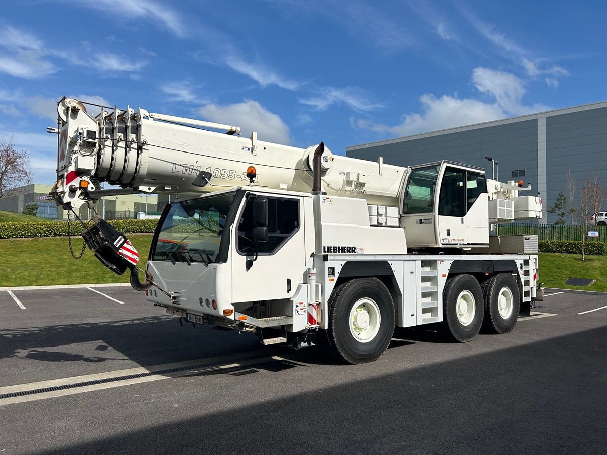 LIEBHERR LTM1055-3.1 - Maastikukraana: pilt 1 LIEBHERR LTM1055-3.1 - Maastikukraana: pilt 1