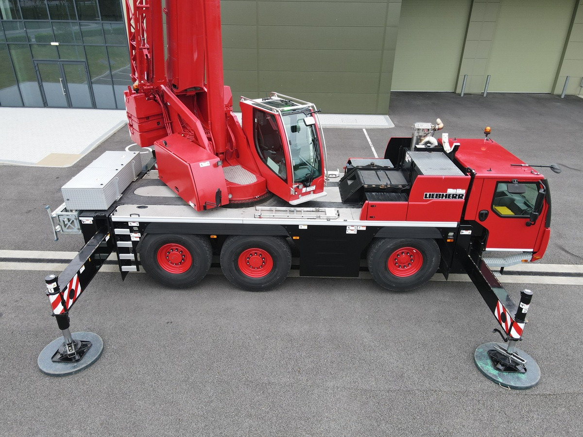 LIEBHERR LTM1060-3.1 - Like New Condition - Maastikukraana: pilt 3 LIEBHERR LTM1060-3.1 - Like New Condition - Maastikukraana: pilt 3