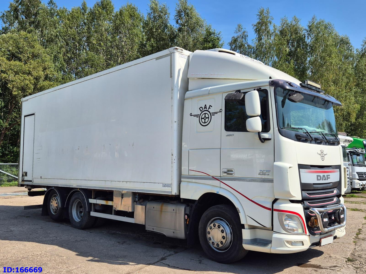 DAF XF 106.460 FAR 6X2 Euro6 - Külmutiga veoauto: pilt 4 DAF XF 106.460 FAR 6X2 Euro6 - Külmutiga veoauto: pilt 4