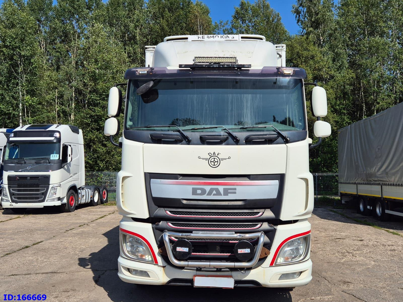 DAF XF 106.460 FAR 6X2 Euro6 - Külmutiga veoauto: pilt 2 DAF XF 106.460 FAR 6X2 Euro6 - Külmutiga veoauto: pilt 2
