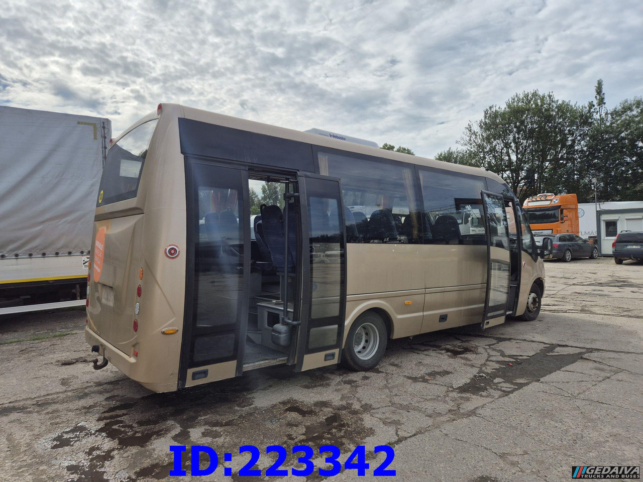 IVECO Rosero Euro5 34-Place (Gearbox defekt) - Kaugsõidu buss: pilt 4 IVECO Rosero Euro5 34-Place (Gearbox defekt) - Kaugsõidu buss: pilt 4