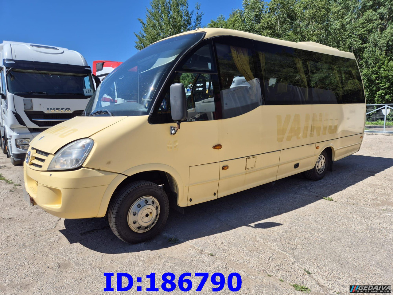 IVECO Wing Daily Tourys 25-seater - Kaugsõidu buss: pilt 1 IVECO Wing Daily Tourys 25-seater - Kaugsõidu buss: pilt 1