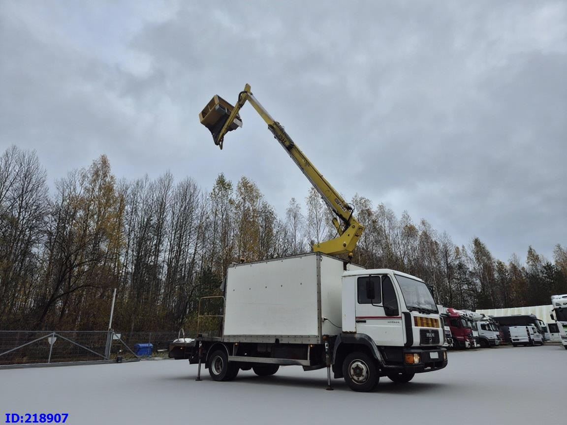 MAN LE 220C + Sky King 179TV - Veoautolt tõusev platvorm, Kommunaal-/ Erisõiduk: pilt 1 MAN LE 220C + Sky King 179TV - Veoautolt tõusev platvorm, Kommunaal-/ Erisõiduk: pilt 1
