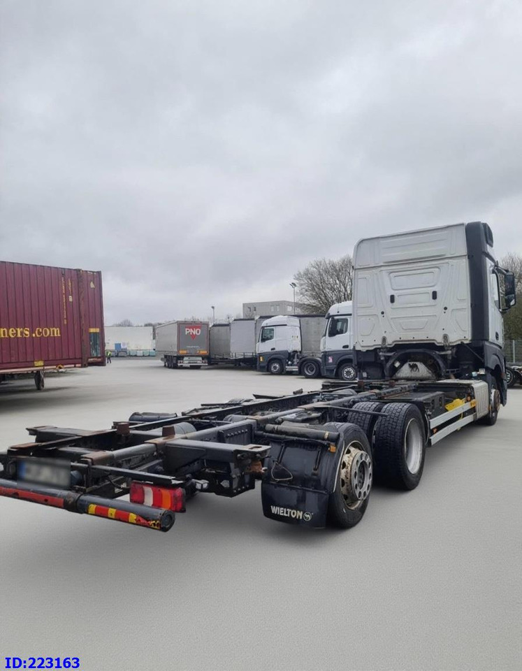 MERCEDES-BENZ Actros 2542 BDF 6x2 Euro6 - Kabiinišassiiga veoauto: pilt 5 MERCEDES-BENZ Actros 2542 BDF 6x2 Euro6 - Kabiinišassiiga veoauto: pilt 5