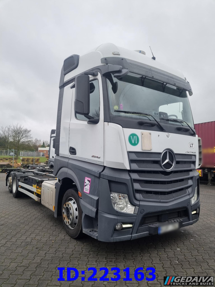 MERCEDES-BENZ Actros 2542 BDF 6x2 Euro6 - Kabiinišassiiga veoauto: pilt 1 MERCEDES-BENZ Actros 2542 BDF 6x2 Euro6 - Kabiinišassiiga veoauto: pilt 1