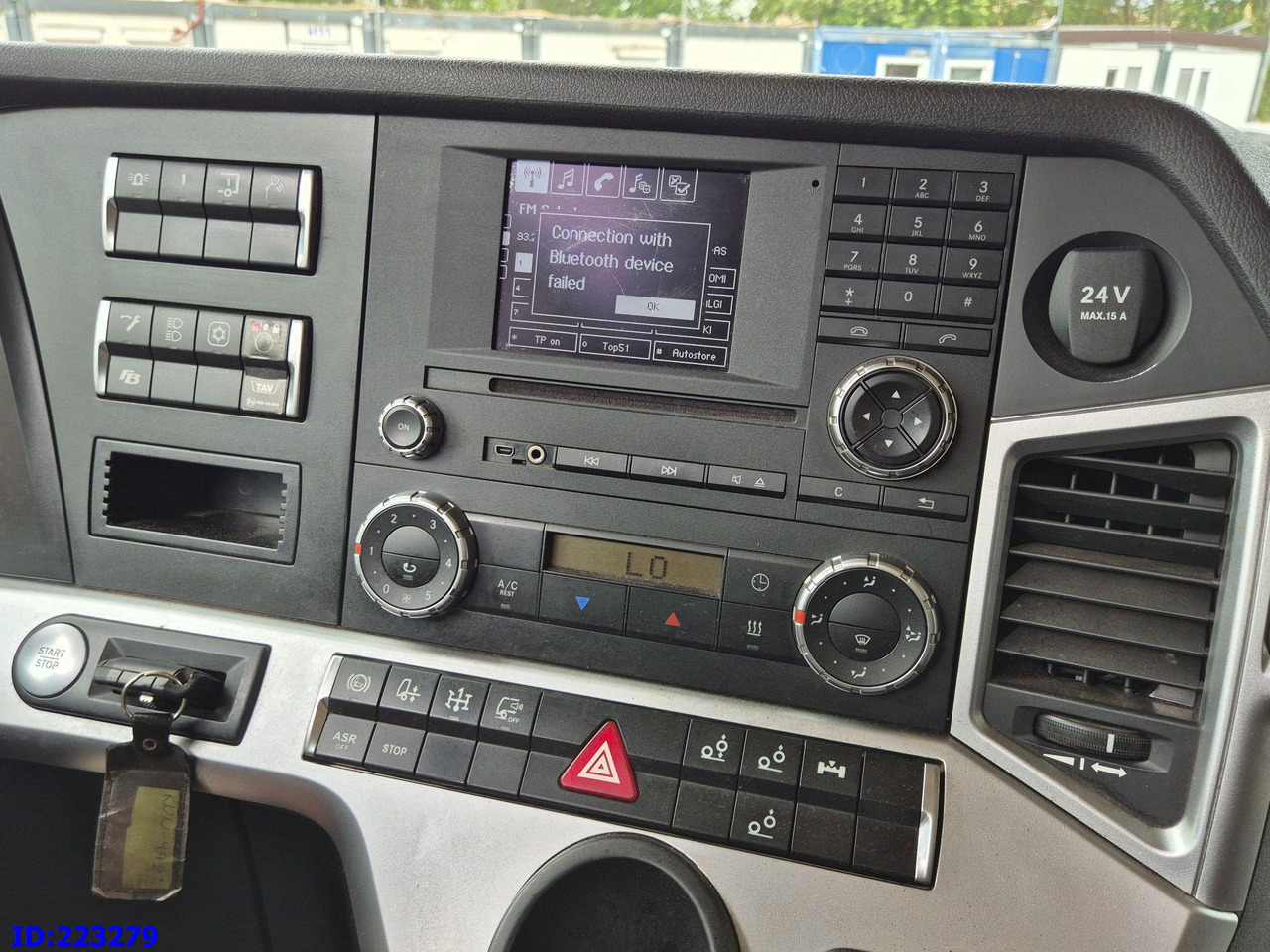 Kabiinišassiiga veoauto MERCEDES-BENZ Actros 3563  8×4 ( Steering axle): pilt 16