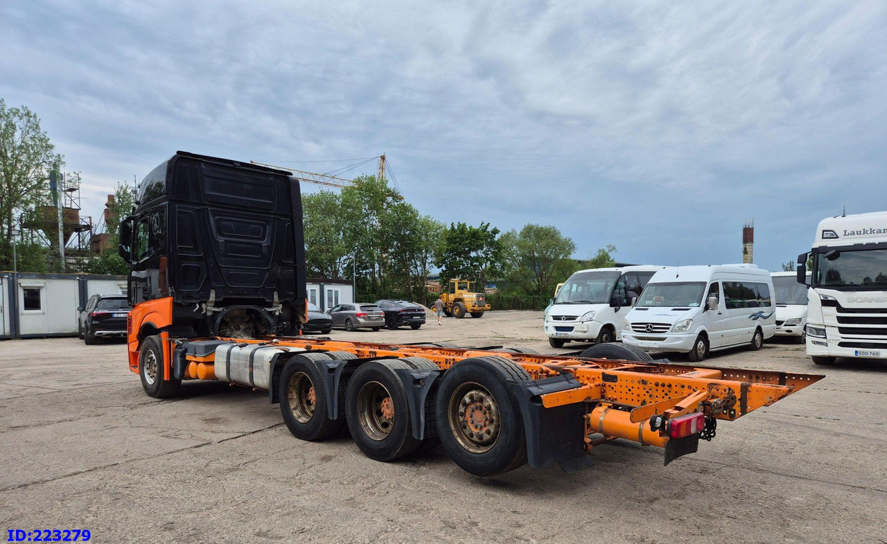 Kabiinišassiiga veoauto MERCEDES-BENZ Actros 3563  8×4 ( Steering axle): pilt 8