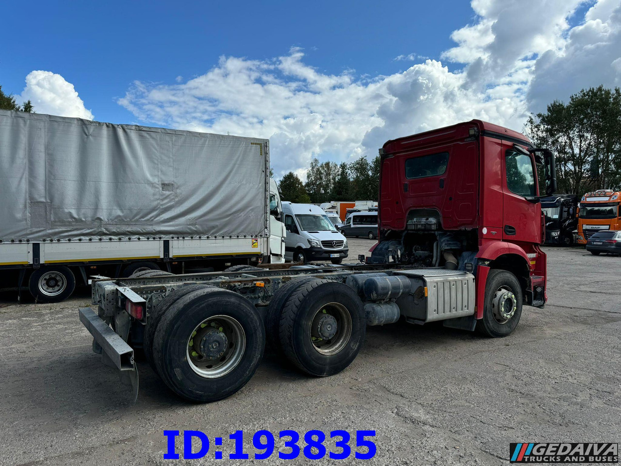 MERCEDES-BENZ Arocs 2840 6x4 Manual Euro6 - Kabiinišassiiga veoauto: pilt 5 MERCEDES-BENZ Arocs 2840 6x4 Manual Euro6 - Kabiinišassiiga veoauto: pilt 5
