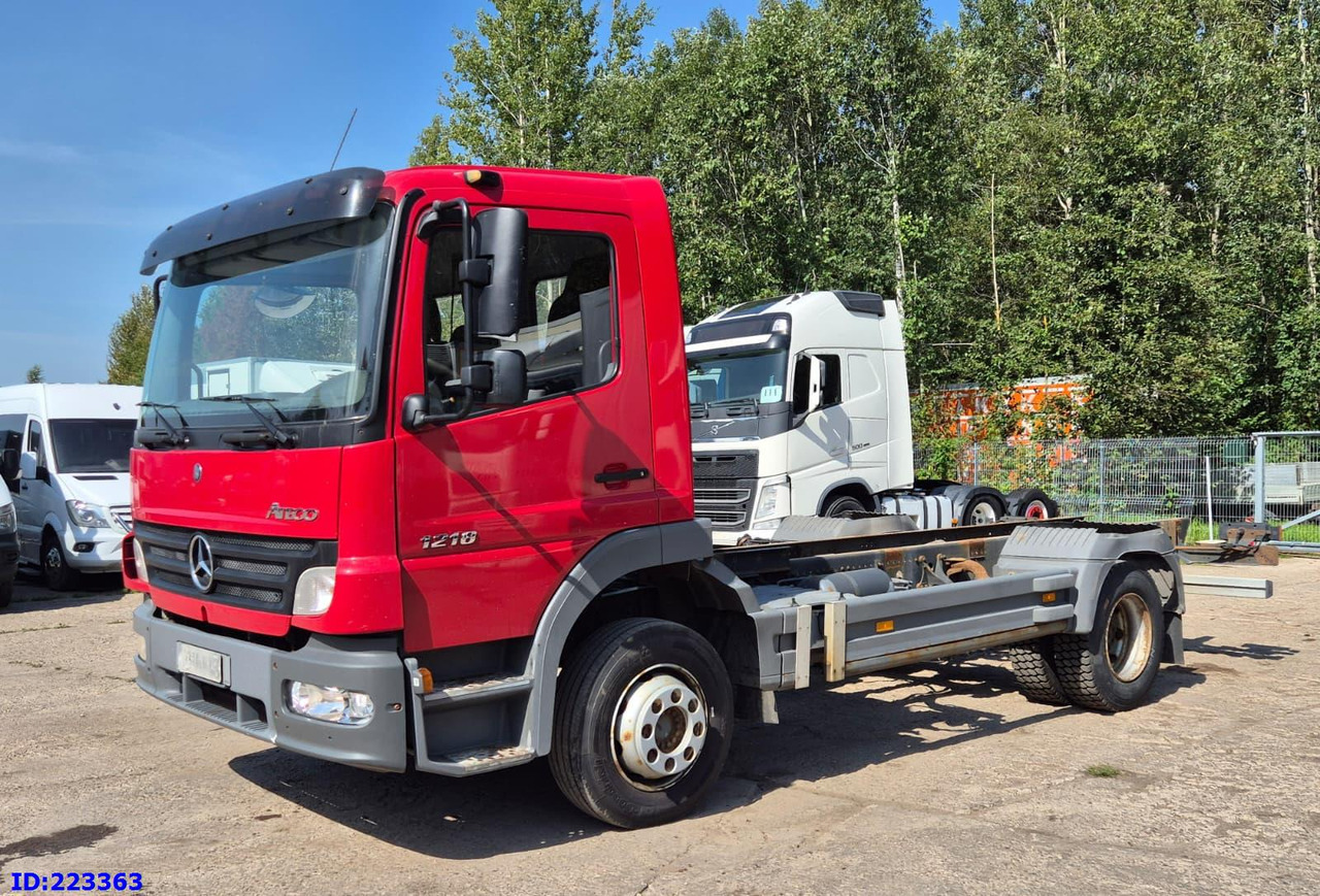 MERCEDES-BENZ Atego 1218 - Full steel - Manual (3 seats) - Kabiinišassiiga veoauto: pilt 1 MERCEDES-BENZ Atego 1218 - Full steel - Manual (3 seats) - Kabiinišassiiga veoauto: pilt 1