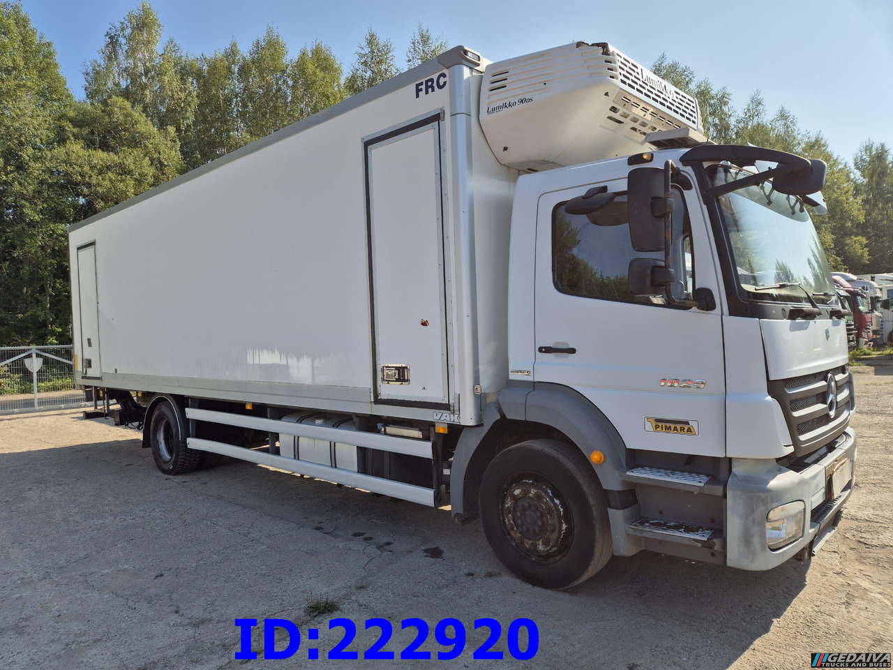 MERCEDES-BENZ Axor 1829 Manual + Tail lift - Külmutiga veoauto: pilt 4 MERCEDES-BENZ Axor 1829 Manual + Tail lift - Külmutiga veoauto: pilt 4