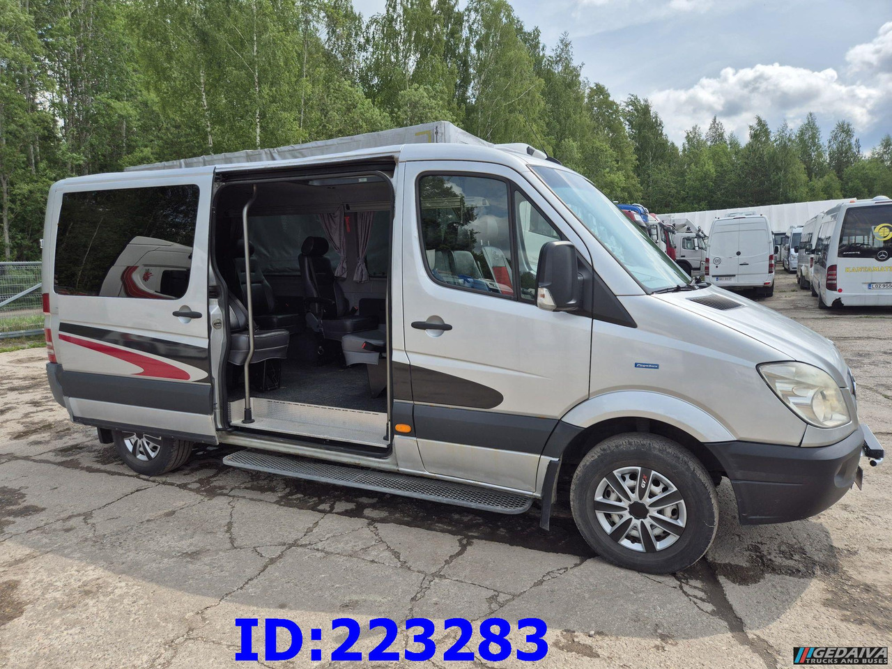 MERCEDES-BENZ Sprinter 313 - Kasten VIP -Euro5 - Kaugsõidu buss: pilt 4 MERCEDES-BENZ Sprinter 313 - Kasten VIP -Euro5 - Kaugsõidu buss: pilt 4