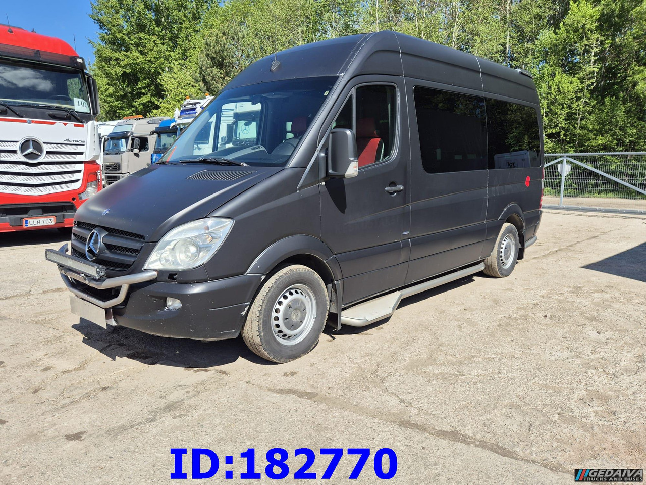MERCEDES-BENZ Sprinter 319 VIP Euro5 - Kaugsõidu buss: pilt 4 MERCEDES-BENZ Sprinter 319 VIP Euro5 - Kaugsõidu buss: pilt 4