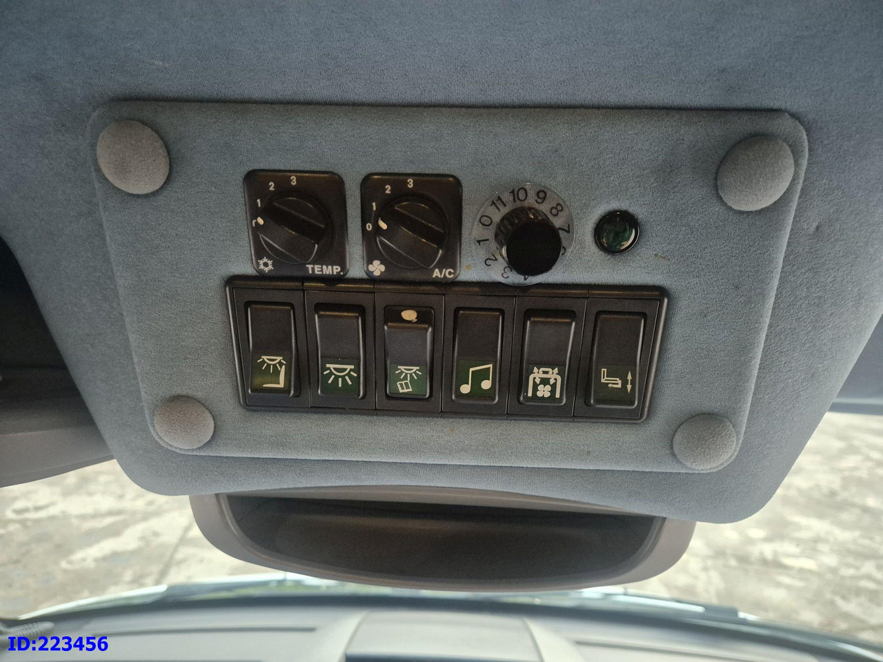 Kaugsõidu buss MERCEDES-BENZ Sprinter 515 - VIP -20 places: pilt 15 Kaugsõidu buss MERCEDES-BENZ Sprinter 515 - VIP -20 places: pilt 15