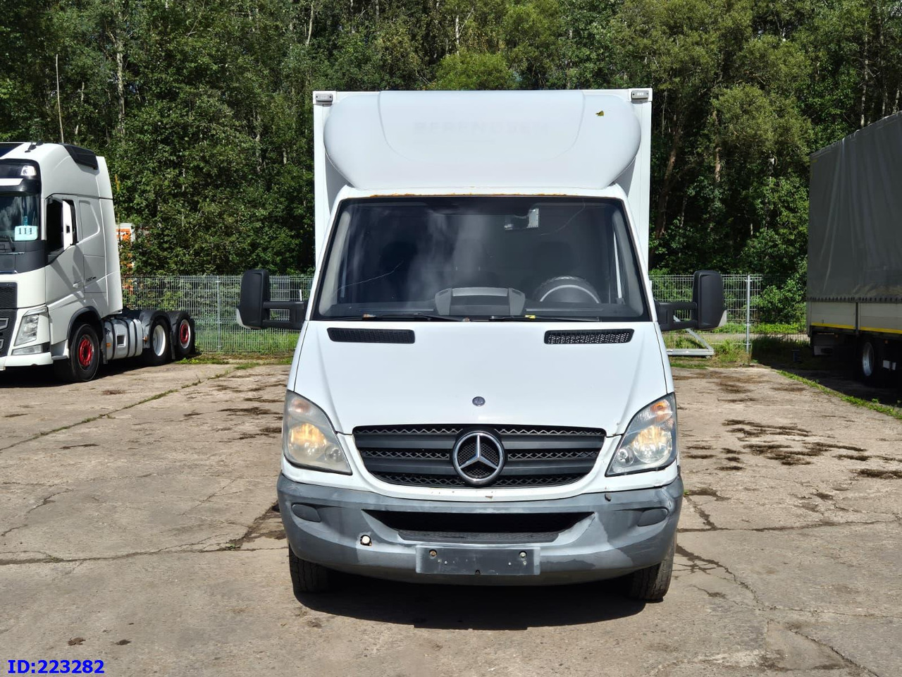 MERCEDES-BENZ Sprinter 516 SUPER - Tarbesõiduk furgoon: pilt 2 MERCEDES-BENZ Sprinter 516 SUPER - Tarbesõiduk furgoon: pilt 2