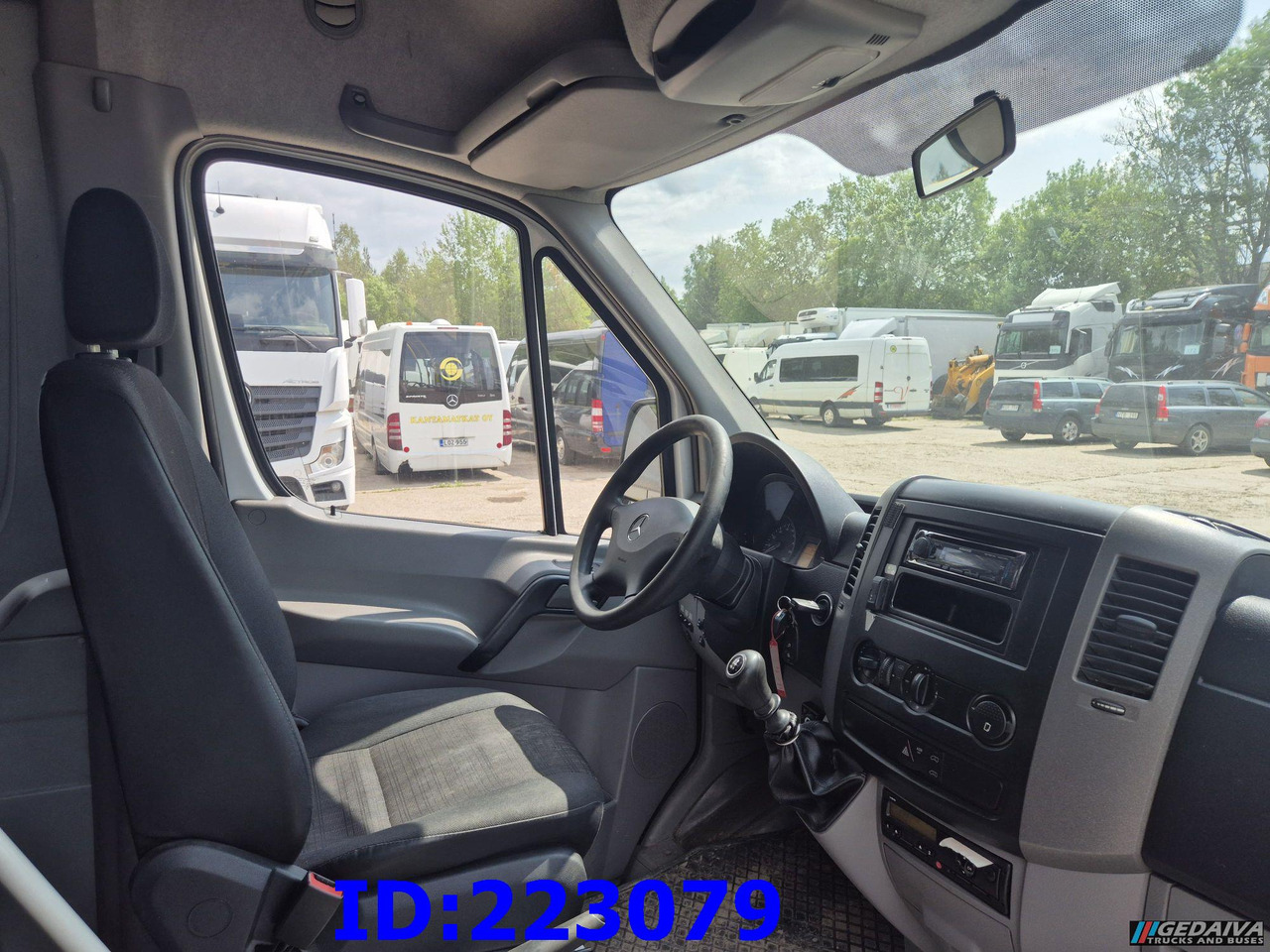 Kaugsõidu buss MERCEDES-BENZ Sprinter 516 - VIP - Euro6 - 17 places: pilt 9