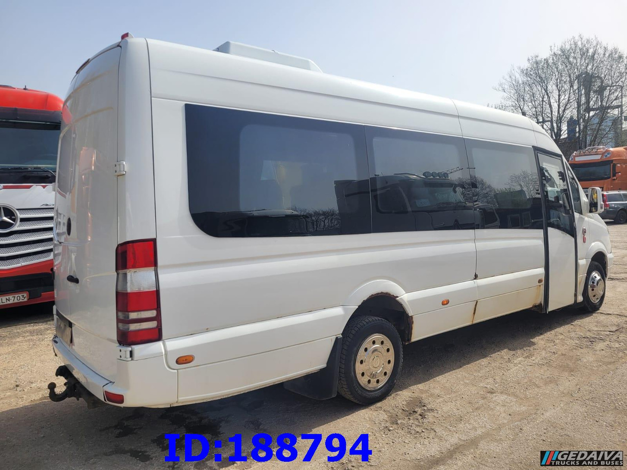 MERCEDES-BENZ Sprinter 518 - Kasten VIP - 20 Seater - Kaugsõidu buss: pilt 4 MERCEDES-BENZ Sprinter 518 - Kasten VIP - 20 Seater - Kaugsõidu buss: pilt 4