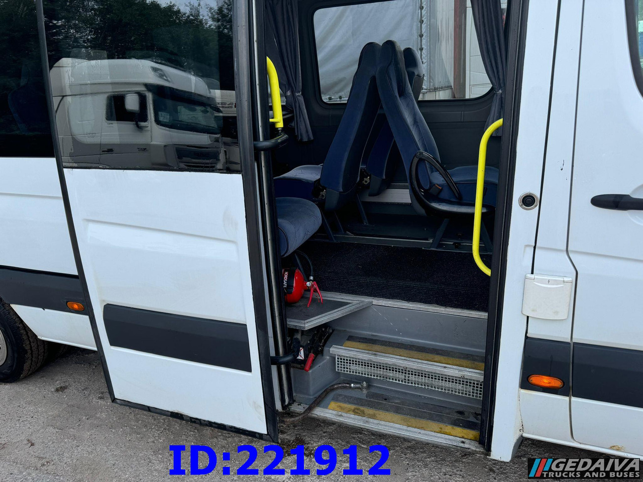 MERCEDES-BENZ Sprinter 518 VIP 17-Place - Kaugsõidu buss: pilt 5 MERCEDES-BENZ Sprinter 518 VIP 17-Place - Kaugsõidu buss: pilt 5