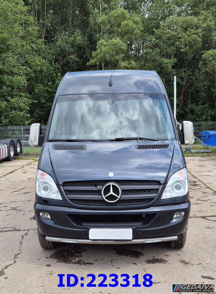 MERCEDES-BENZ Sprinter 519 VIP - 17 Seater (Engine broken) - Kaugsõidu buss: pilt 2 MERCEDES-BENZ Sprinter 519 VIP - 17 Seater (Engine broken) - Kaugsõidu buss: pilt 2