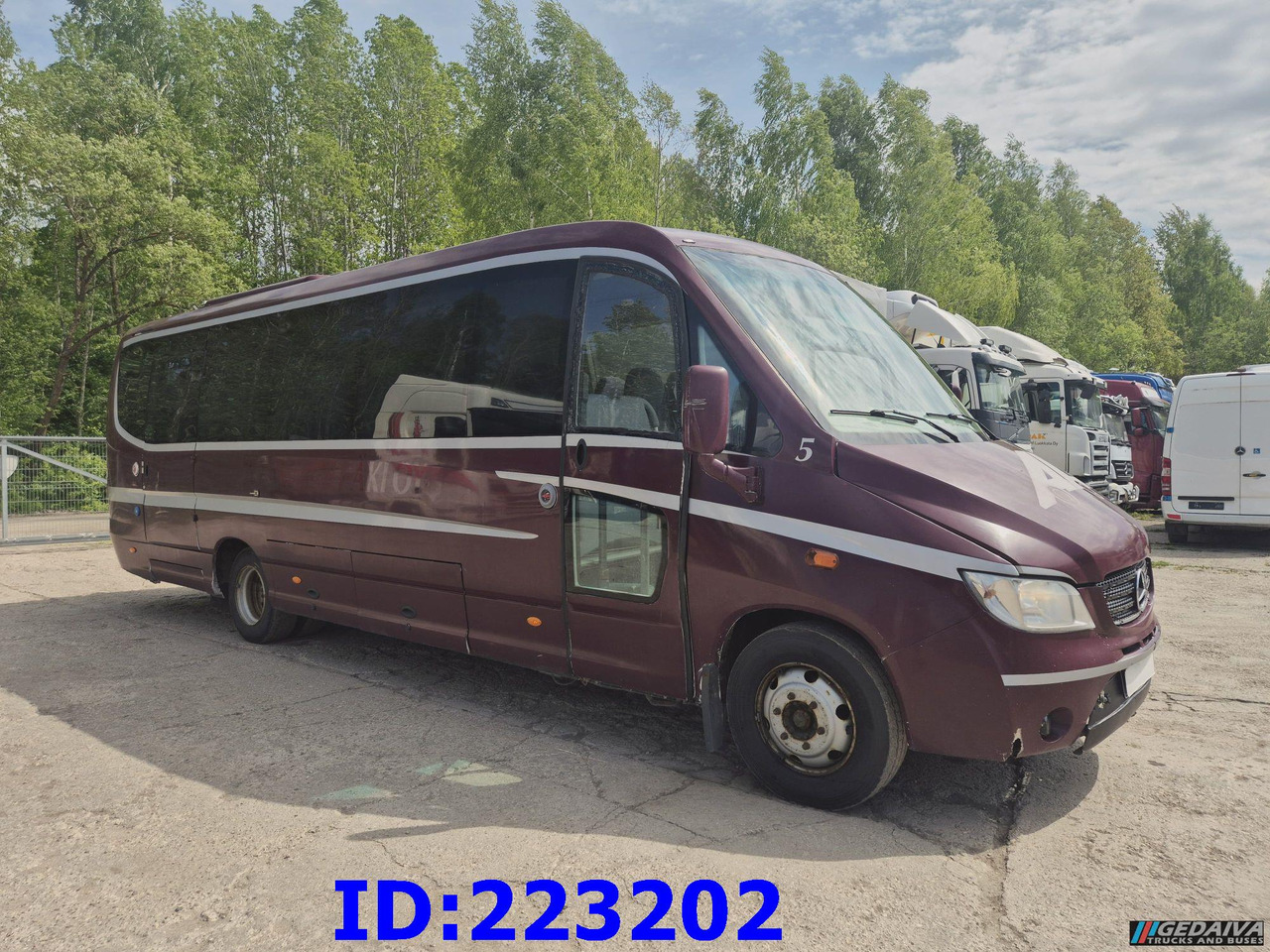 MERCEDES-BENZ Sunrider 818D Vario 33 - Seater - Kaugsõidu buss: pilt 4 MERCEDES-BENZ Sunrider 818D Vario 33 - Seater - Kaugsõidu buss: pilt 4