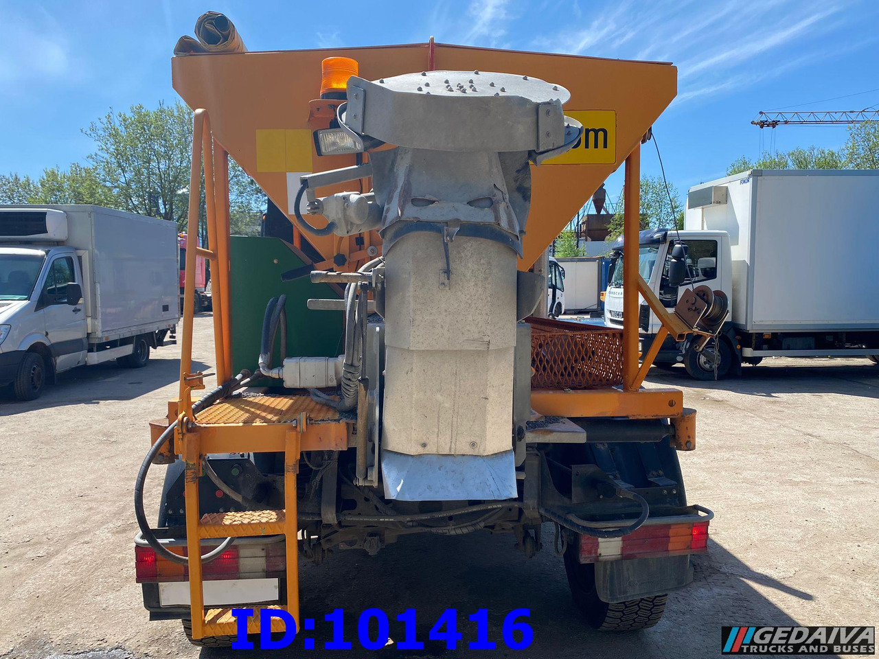 MERCEDES-BENZ Unimog U300 4X4 - Lumekoristusmasina: pilt 5 MERCEDES-BENZ Unimog U300 4X4 - Lumekoristusmasina: pilt 5