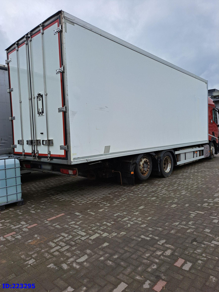 RENAULT T 6x2 Euro 6 Refrigerated + Carrier Supra - Külmutiga veoauto: pilt 5 RENAULT T 6x2 Euro 6 Refrigerated + Carrier Supra - Külmutiga veoauto: pilt 5