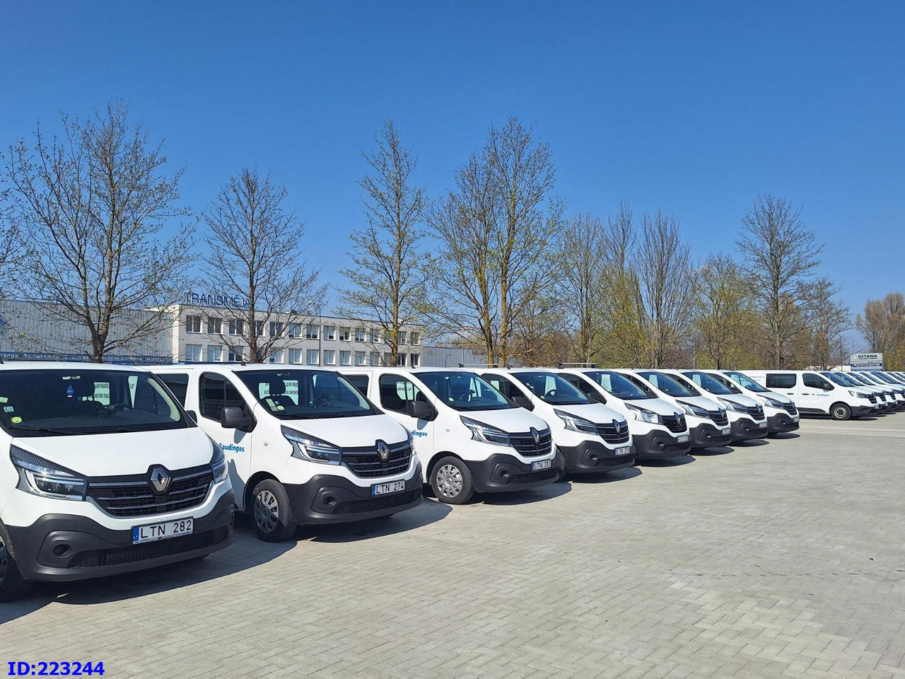 RENAULT Trafic (6pcs. available) - Meeskonnaauto: pilt 1 RENAULT Trafic (6pcs. available) - Meeskonnaauto: pilt 1