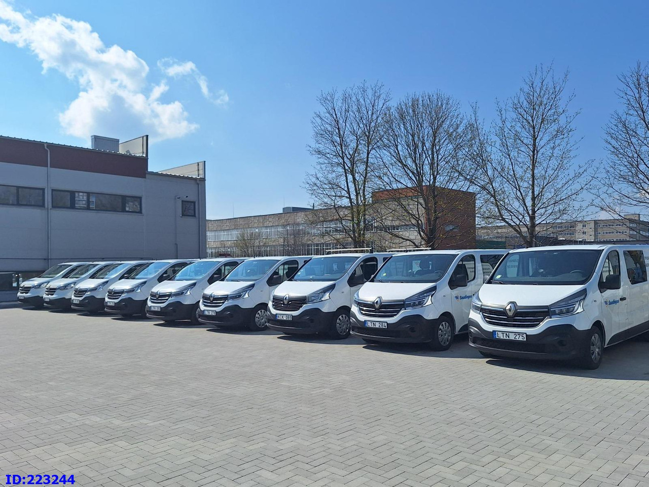 RENAULT Trafic (6pcs. available) - Meeskonnaauto: pilt 4 RENAULT Trafic (6pcs. available) - Meeskonnaauto: pilt 4