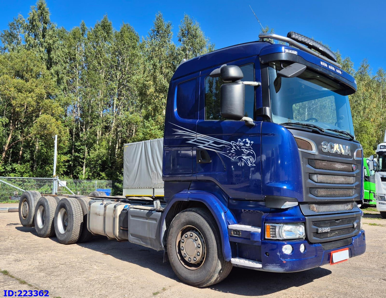 SCANIA R580 8x4 Euro6 Retarder - Kabiinišassiiga veoauto: pilt 2 SCANIA R580 8x4 Euro6 Retarder - Kabiinišassiiga veoauto: pilt 2