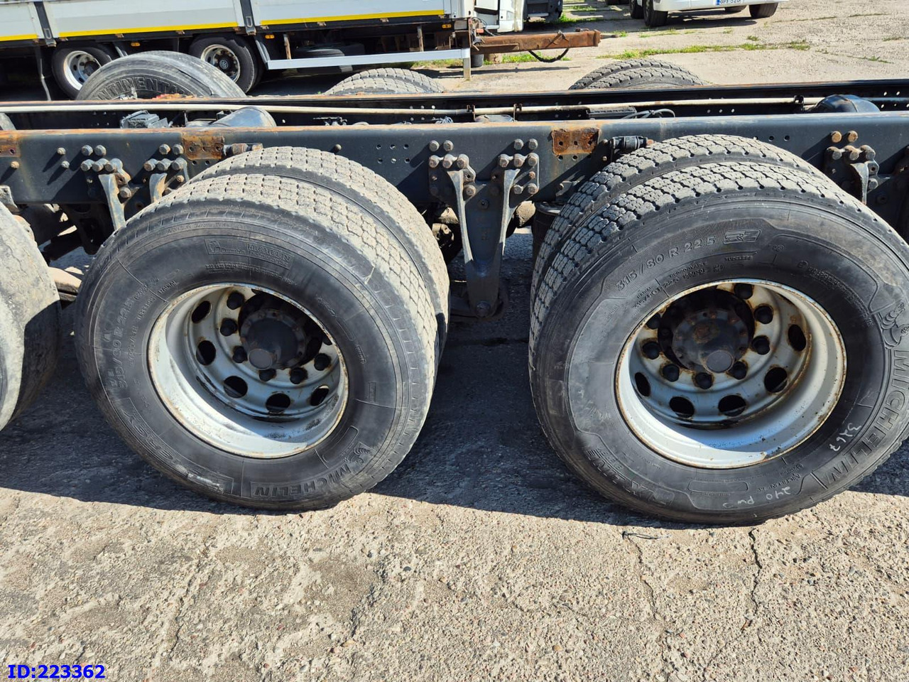 SCANIA R580 8x4 Euro6 Retarder - Kabiinišassiiga veoauto: pilt 5 SCANIA R580 8x4 Euro6 Retarder - Kabiinišassiiga veoauto: pilt 5