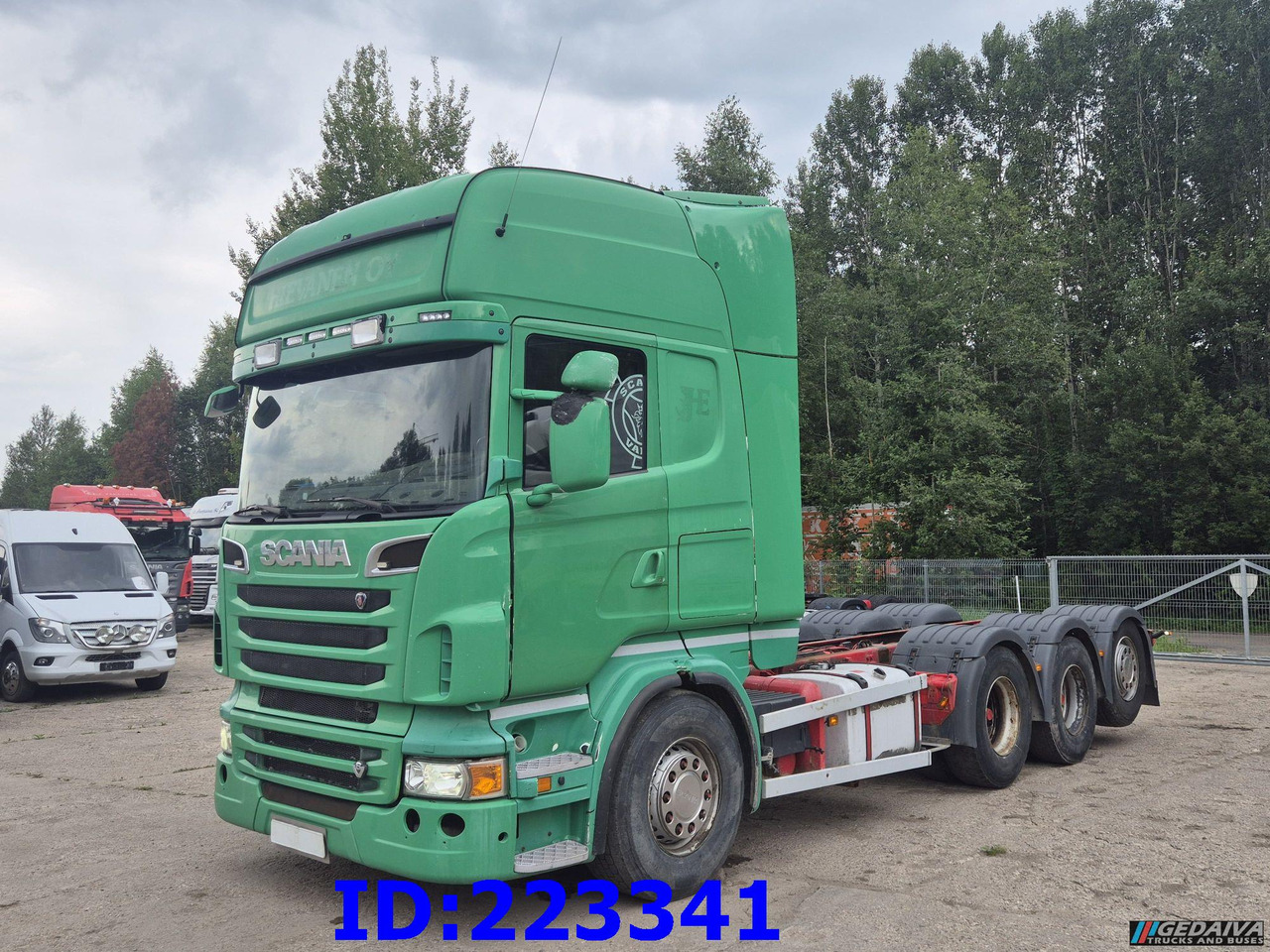 SCANIA R620 - 8x4 - Steering axle - Retarder - Kabiinišassiiga veoauto: pilt 1 SCANIA R620 - 8x4 - Steering axle - Retarder - Kabiinišassiiga veoauto: pilt 1